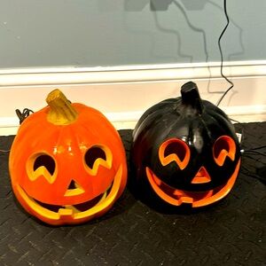 Two Electric Pumpkins. Both work!  See video!